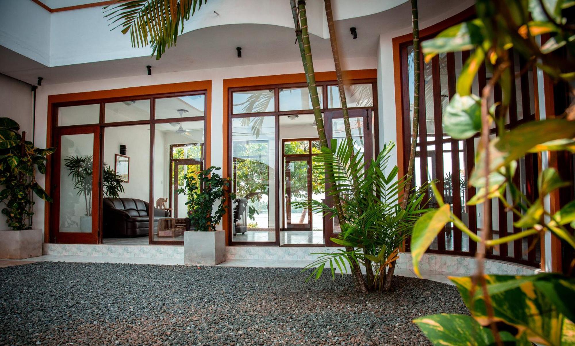 Riverside Inn Fuji Бентота Экстерьер фото