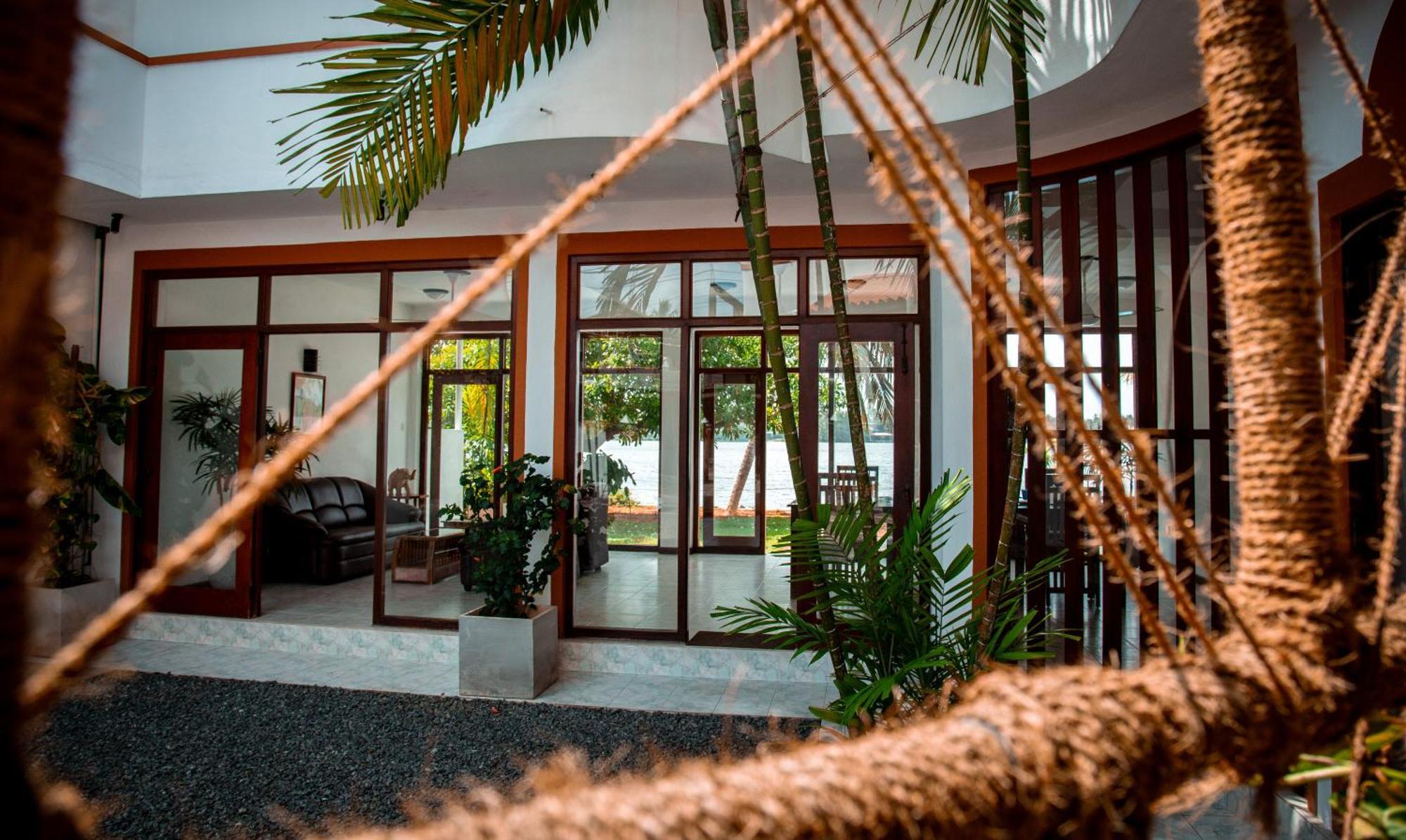 Riverside Inn Fuji Бентота Экстерьер фото