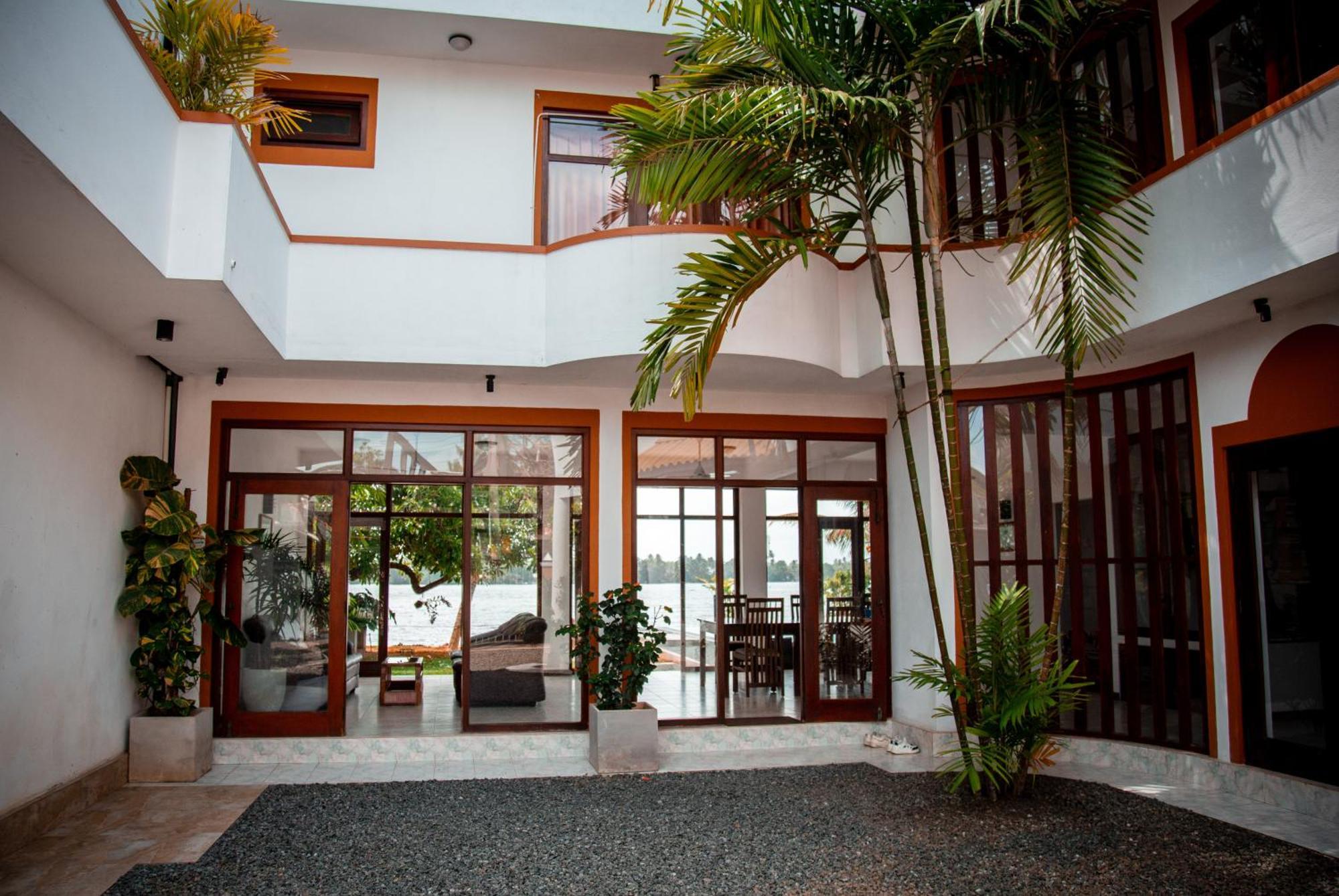 Riverside Inn Fuji Бентота Экстерьер фото