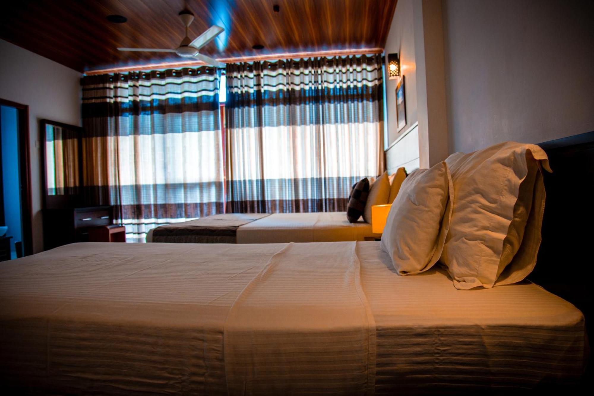 Riverside Inn Fuji Бентота Экстерьер фото