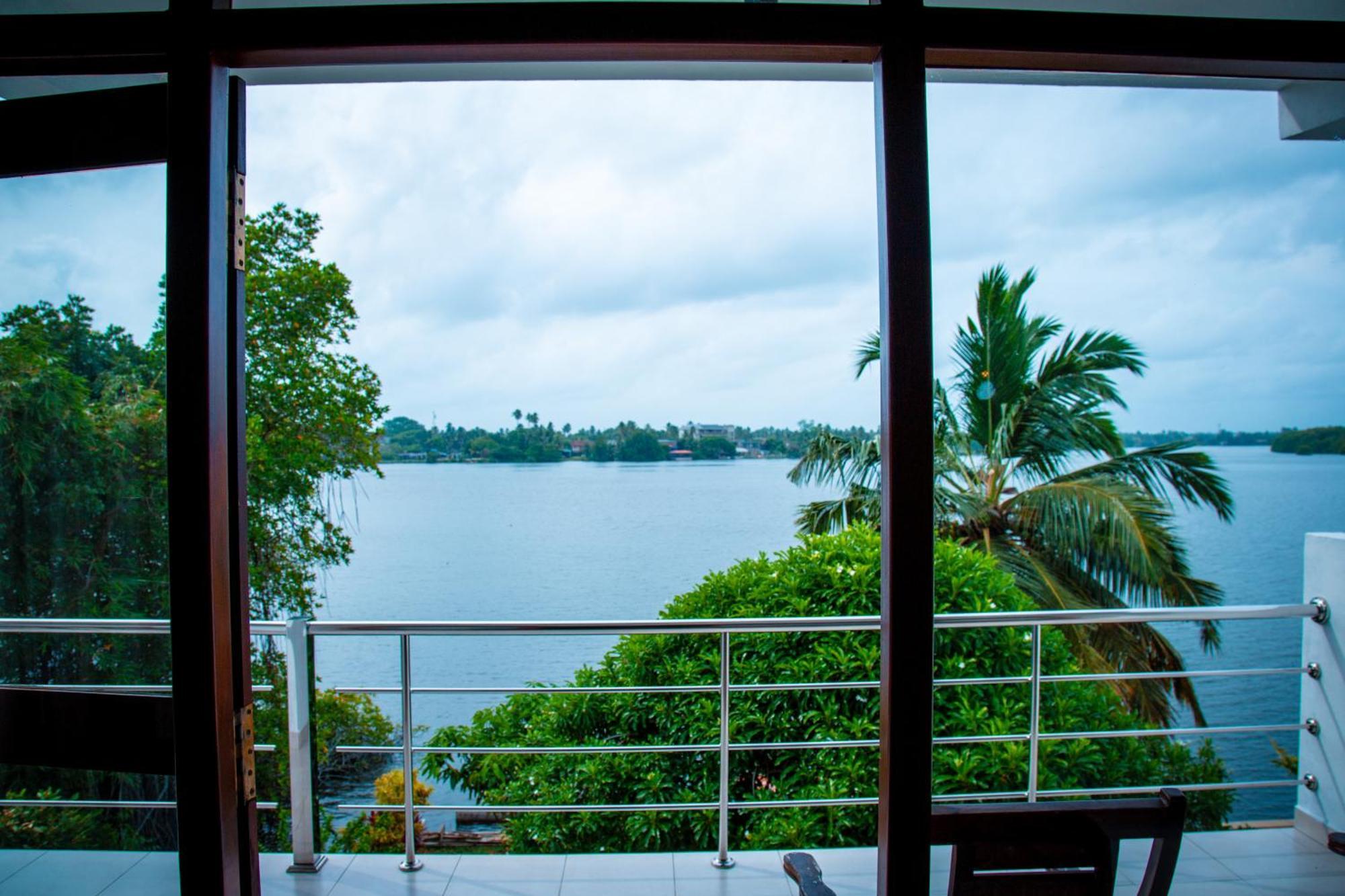 Riverside Inn Fuji Бентота Экстерьер фото
