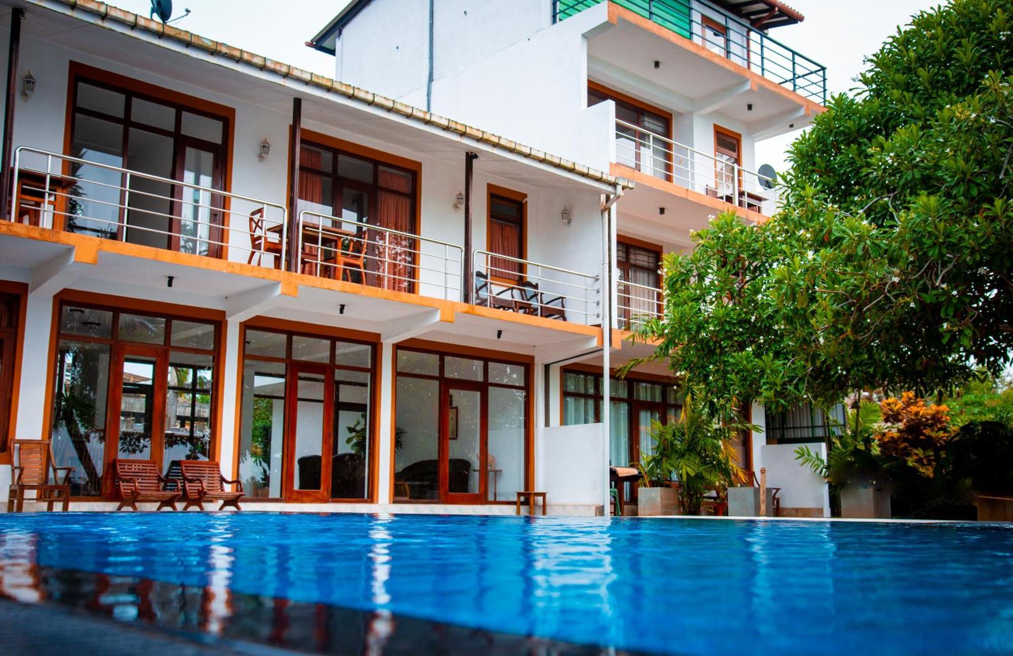 Riverside Inn Fuji Бентота Экстерьер фото