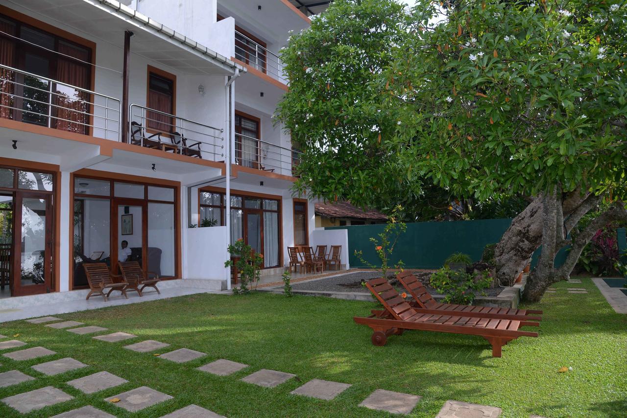 Riverside Inn Fuji Бентота Экстерьер фото
